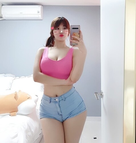 Korean influencer instagram girl (kikiki_7979)