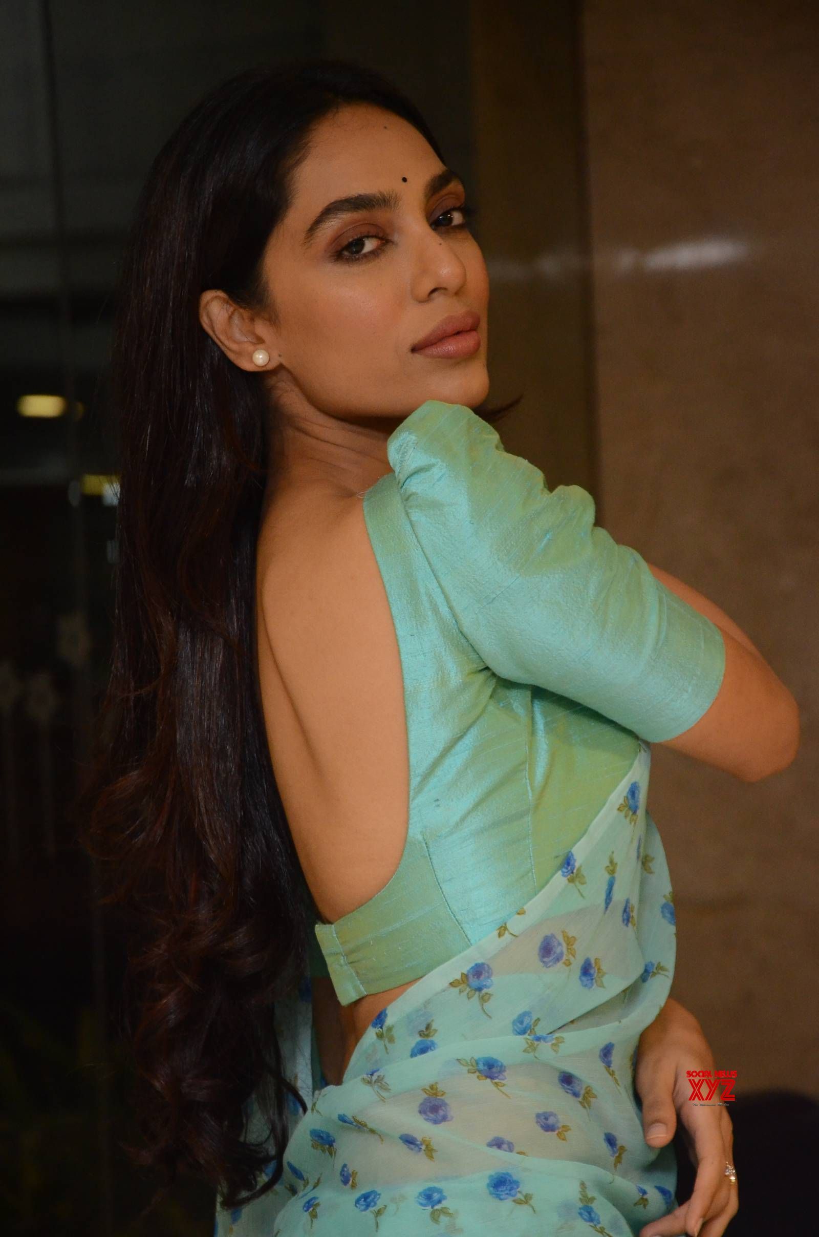 actress-sobhita-dhulipala-stills-from-goodachari-pre-release-event-30.jpg