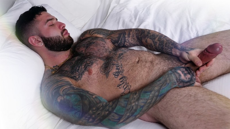 Giovanni_-_Hairy_Man_with_a_Big_Uncut_Dick_1080p_.jpg