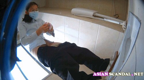 Chinese Lady In Toilet #87