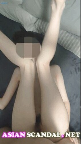 A young couple in a university in Fujian has sex private shots out